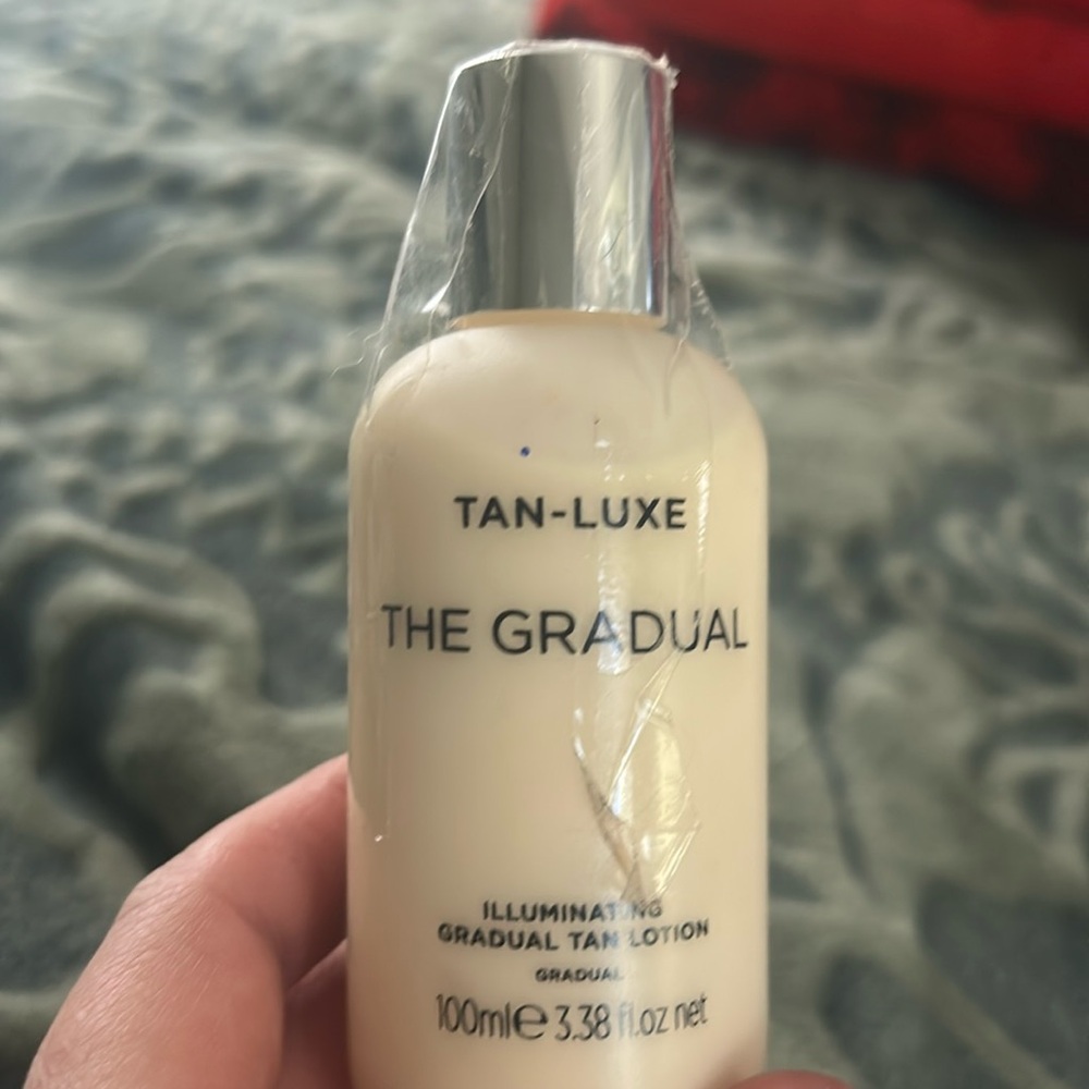 New without box Tan-Luxe The Gradual illuminating gradual tan lotion 3.38 ounces